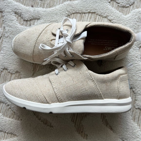Tom’s Women’s Del Rey Natural Metallic Linen Shoe-never worn! - Picture 1 of 7